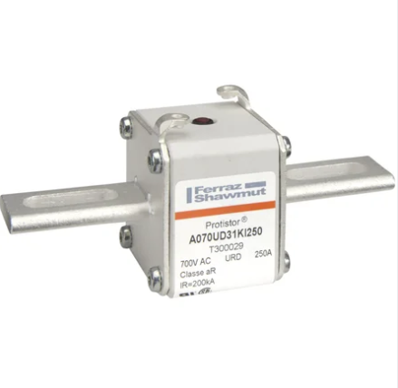 Mersen A070URD30TTI0200 - PSC Square Body Fuse 700V/200A (SB-0 Class)