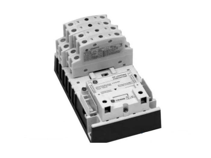 General Electric CR463LD0ASA10A0 - 12-Pole Contactor 30A 600VAC