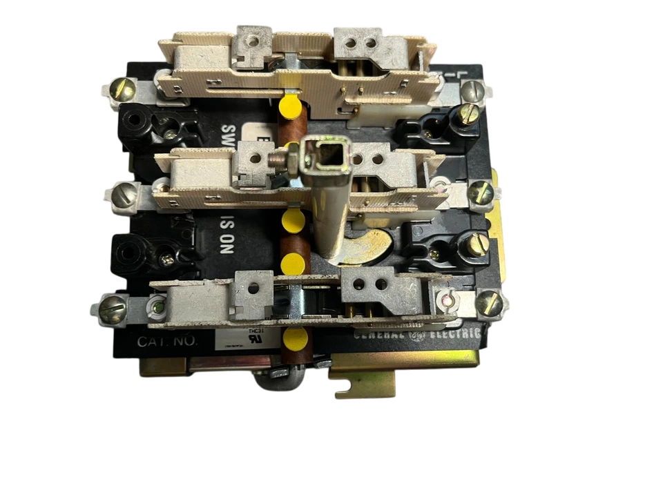General Electric THMRB3666 - Fusible Safety Switch 600A 600V (200kA AIC @480V)