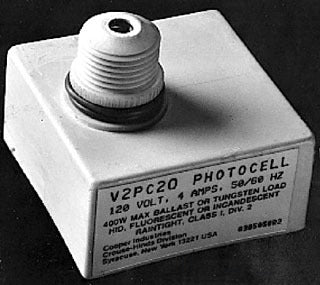 Eaton V2PC20 - Photocell 120 Vac 3.3 A