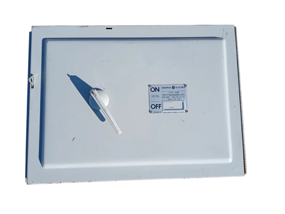 General Electric QMR366R - Fusible Safety Switch 600A 600V (3-Pole NEMA 1)